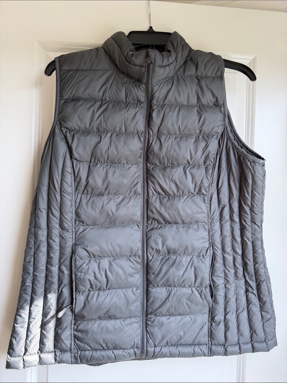 32 Degrees Packable Quilted Vest in Gray - WORN ONCE!!
